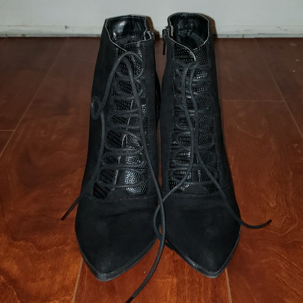 Black lace-up heel